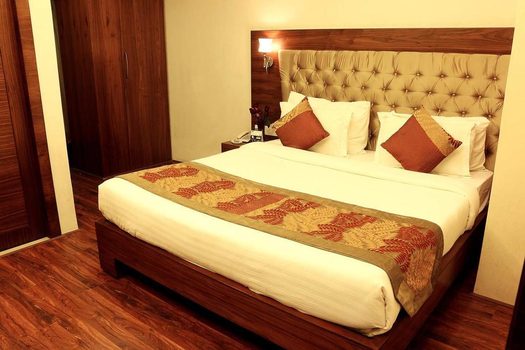 Oyo 1522 Npg Hotel Kalkuta Zewnętrze zdjęcie
